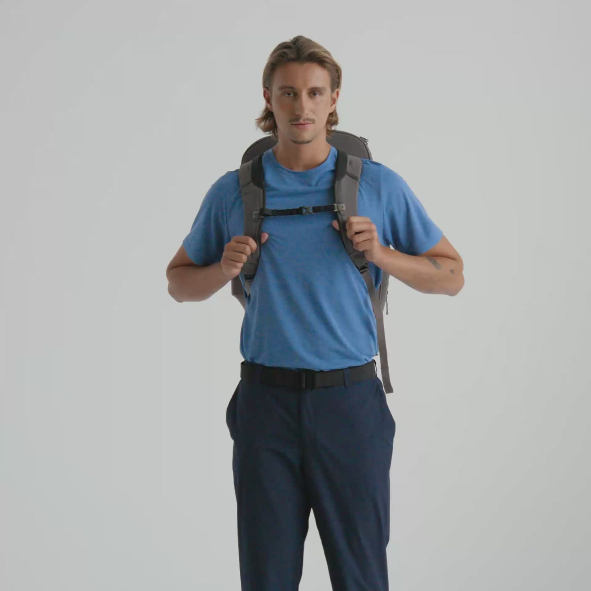 Monda 40l Carry On Backpack — Falcon Grey